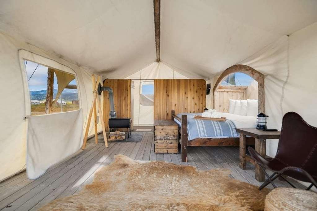 Under Canvas Acadia Surry Quarto foto